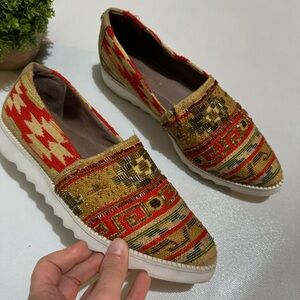 Donald J Pliner Balisp Aztec Tribal‎ Southwest Beaded Platform Loafers Women’s 7